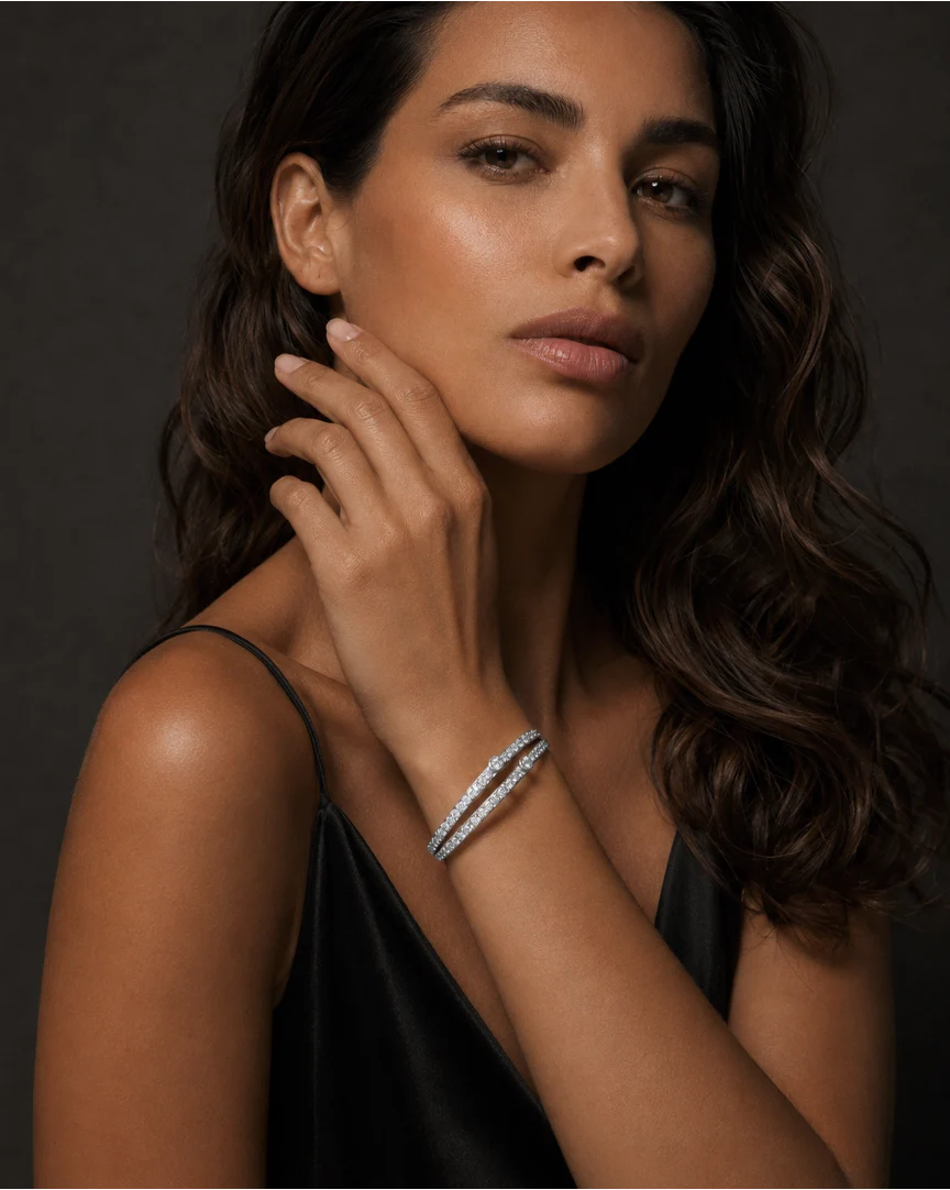 AETHERNA woman wearing the KELARE AETHERNA bracelet